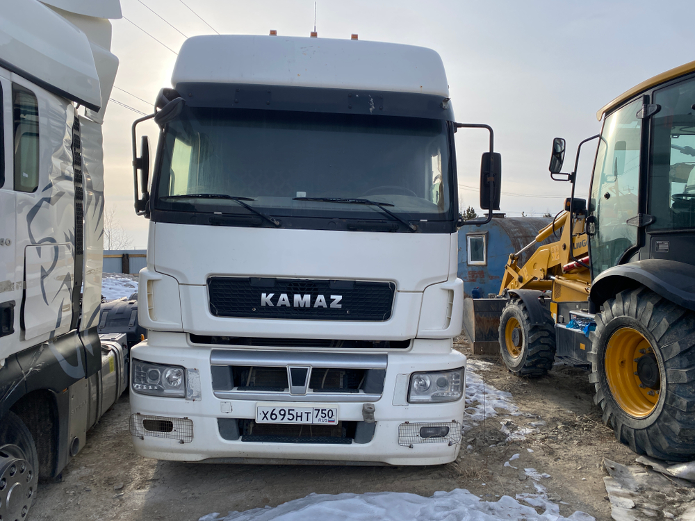 КамАЗ 5490 4x2 Седельный тягач 5490-095-68 (Дизельный, 12,0 л, 428 л.с., МТ)