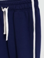 Спортивные штаны для мальчика с лампасами