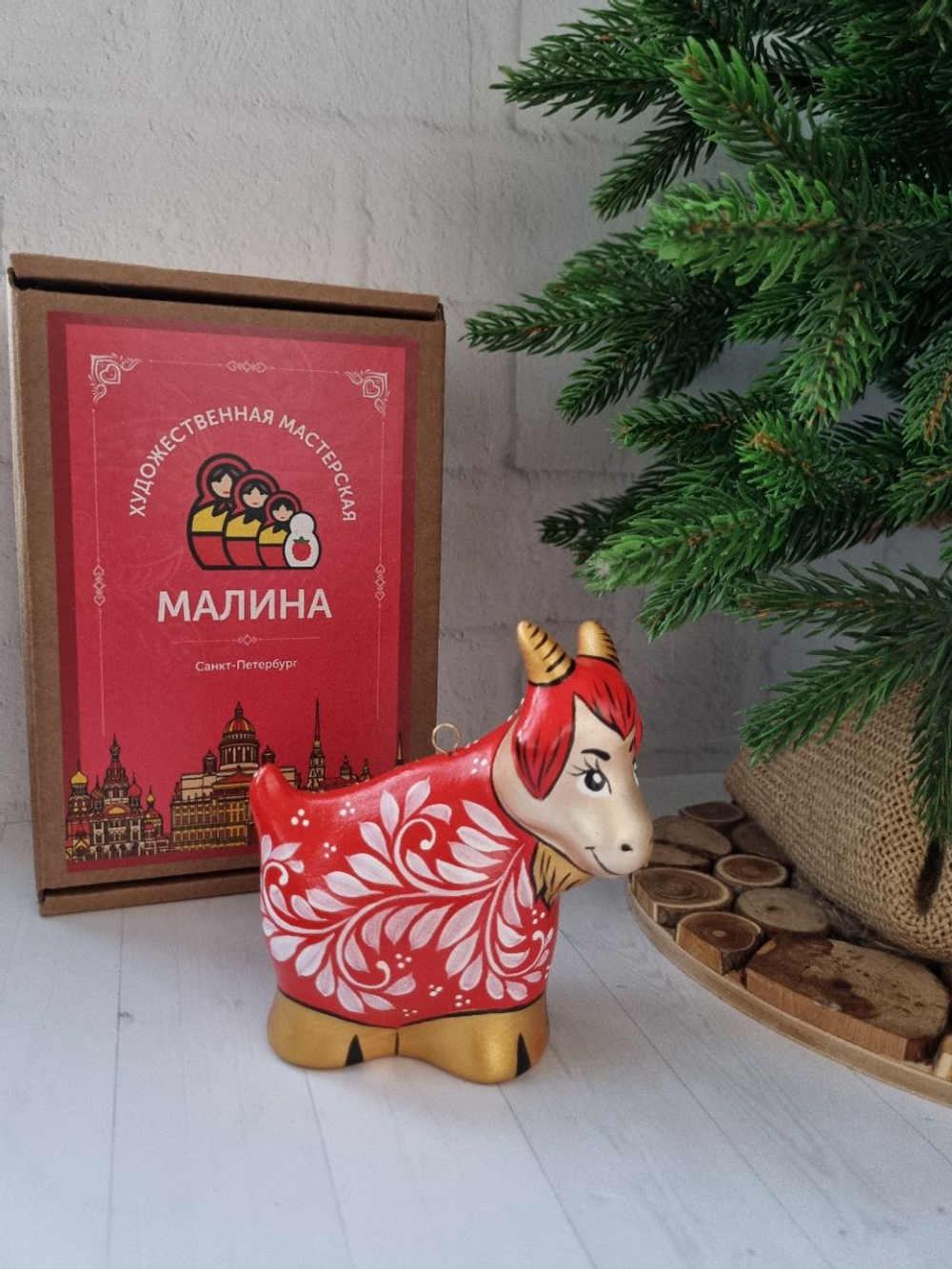 Фарфоровая игрушка огненная коза