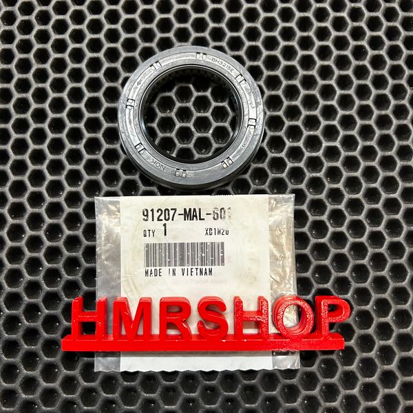 Honda Сальник 40х62(64)х8.4 кпп (nok bh3215e)91207-MAL-601 аналог 91207-ML7-003