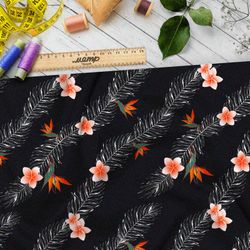 Ткань блэкаут белые водоросли с цветком и кленовым листом