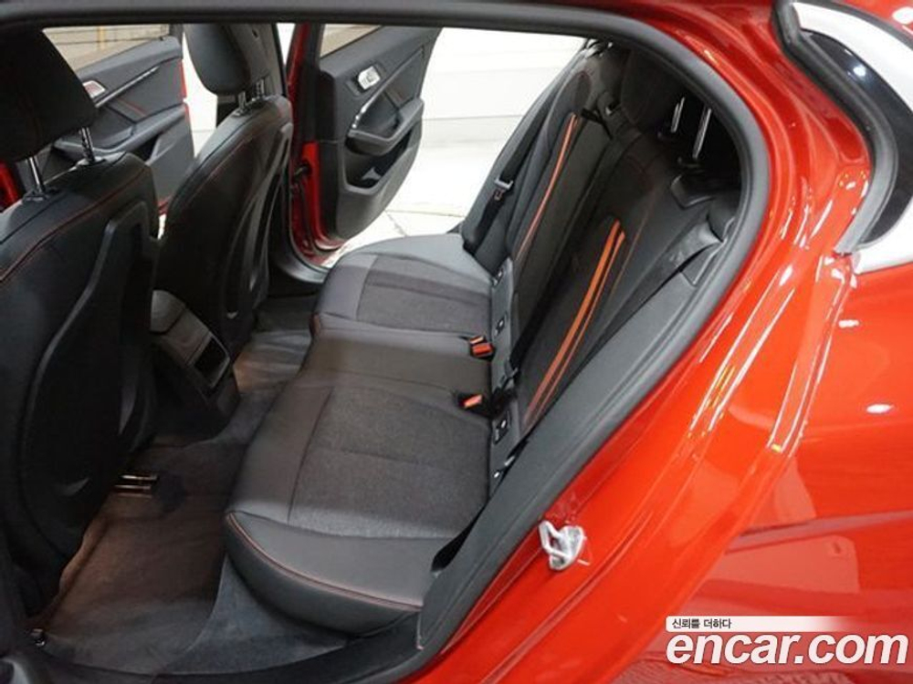 BMW 1 Series (F40) 118d Sports (05.2020)