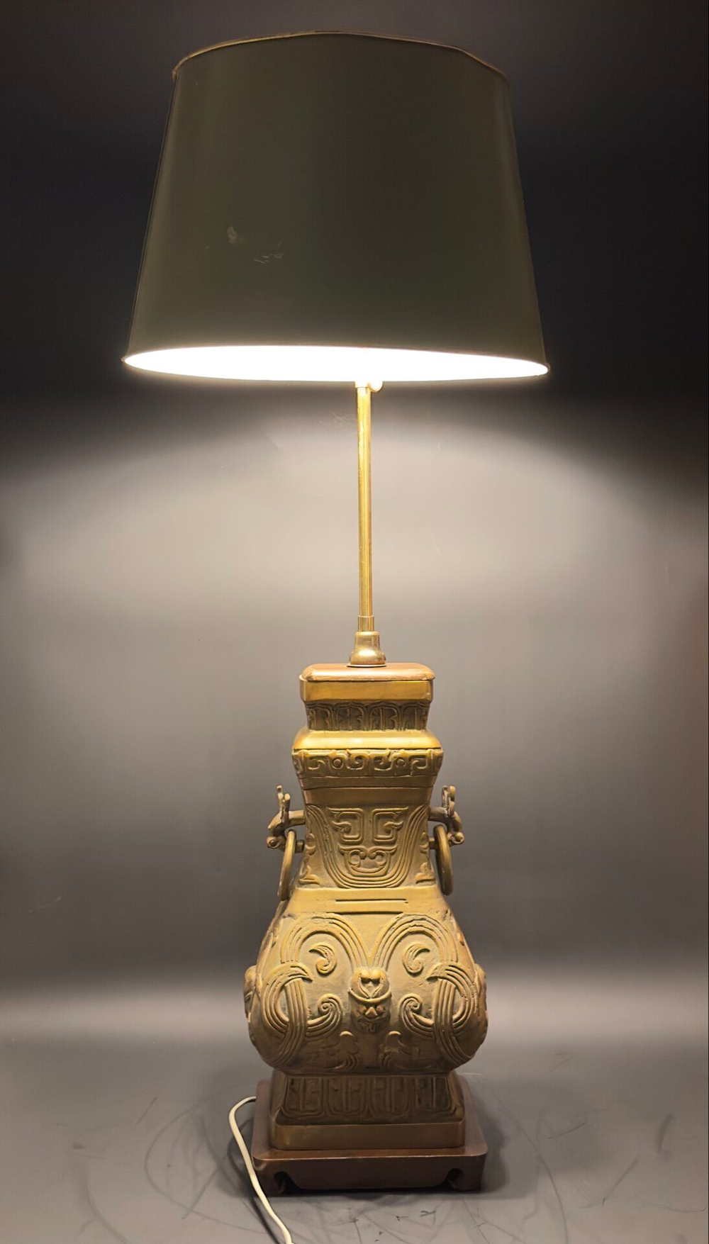 Винтажная лампа в стиле Джеймса Монта