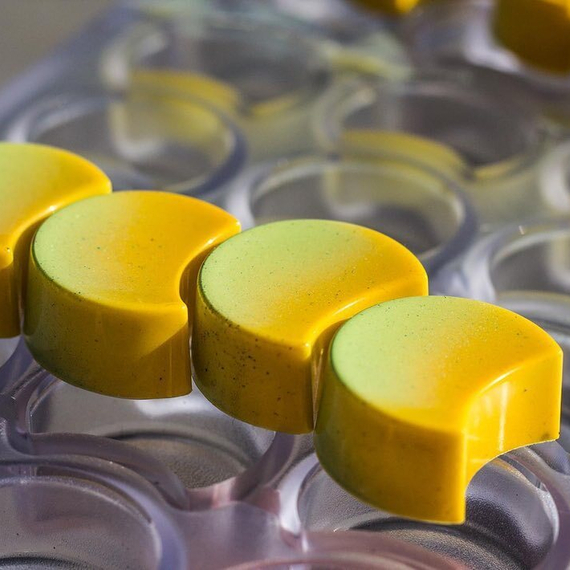 598 | Форма для шоколадных изделий &quot;Ломтик&quot; (275*175 мм)