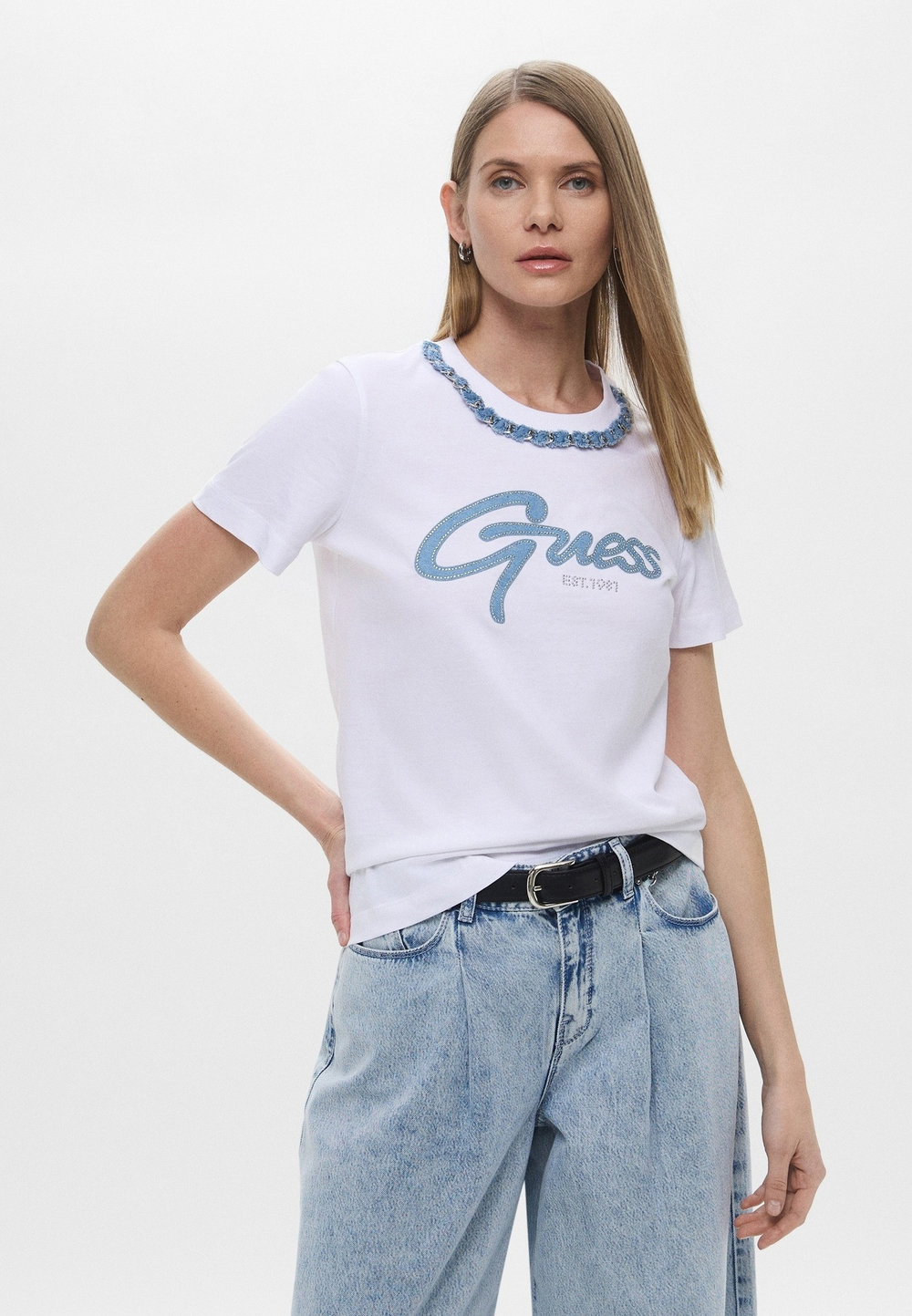 Футболка женская GUESS