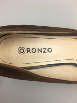 Туфли RONZO на каблуке 38 размер