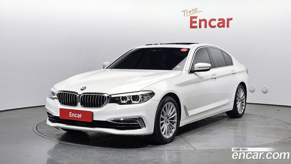 BMW 5 Series (G30) 520i Luxury (09.2019)