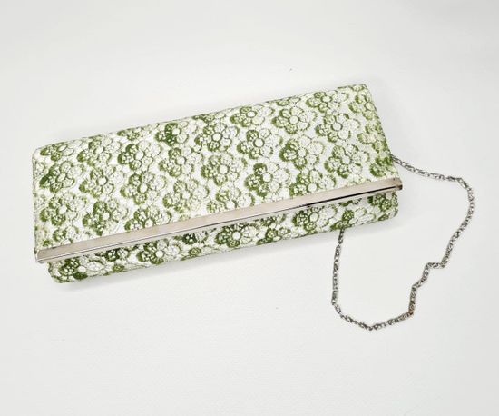 Сумка - клатч из атласа. №6423 белый с зеленым