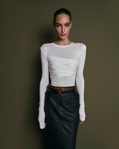 “Silhouette” Лонгслив с драпировкой на груди