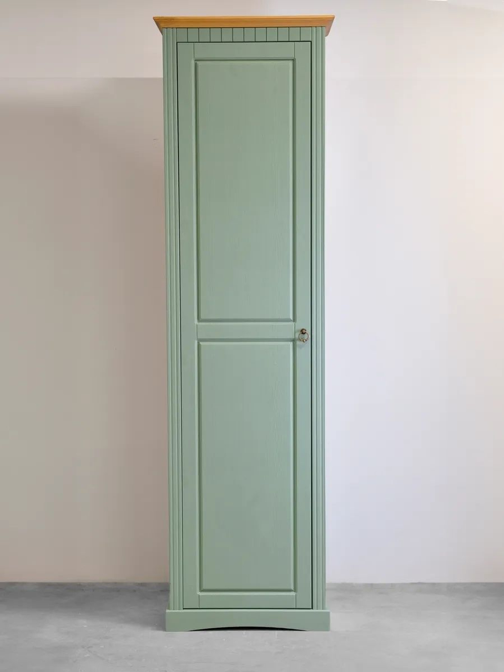 Шкаф распашной для одежды Неаполь из натурального дерева, зеленый