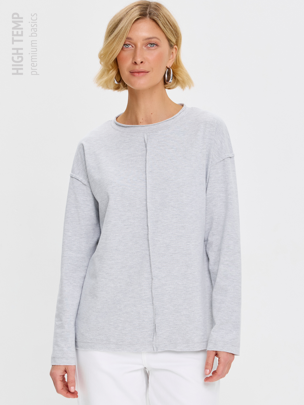 Легкий трикотажный лонгслив со швами наружу