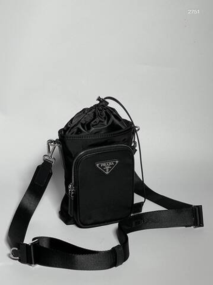 Сумка-слинг Prada