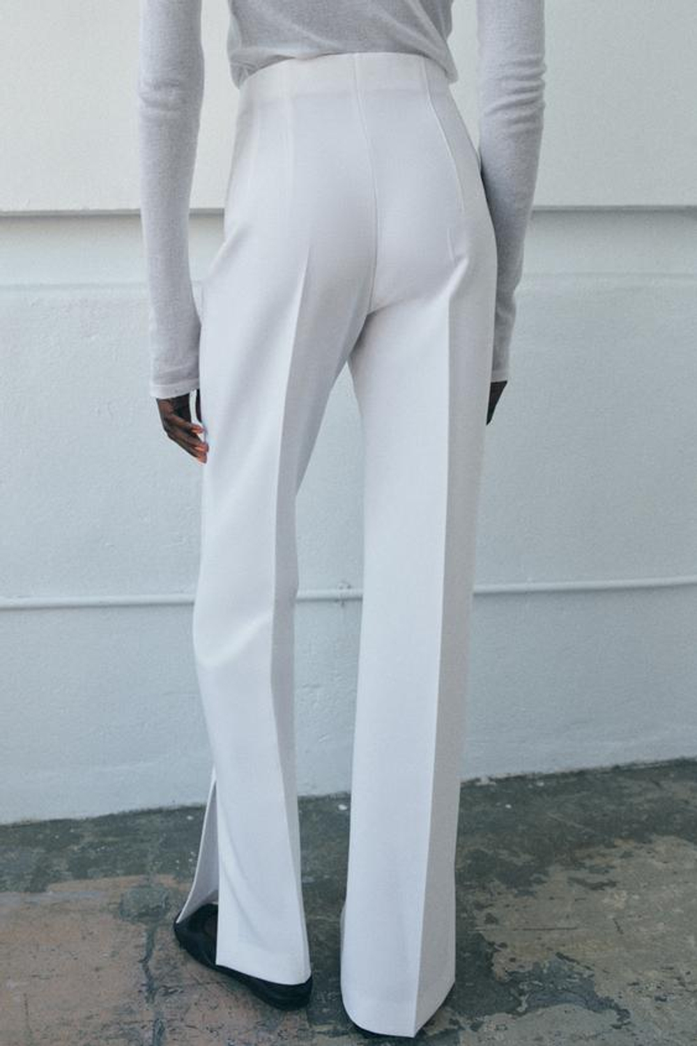 ZARA РАСКЛЕШЕННЫЕ БРЮКИ С РАЗРЕЗАМИ ZW COLLECTION, БЕЛЫЙ