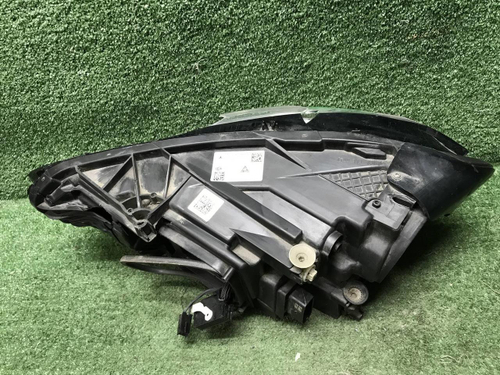 Битая Фара правая Mercedes A W177 (2018-2022) LED