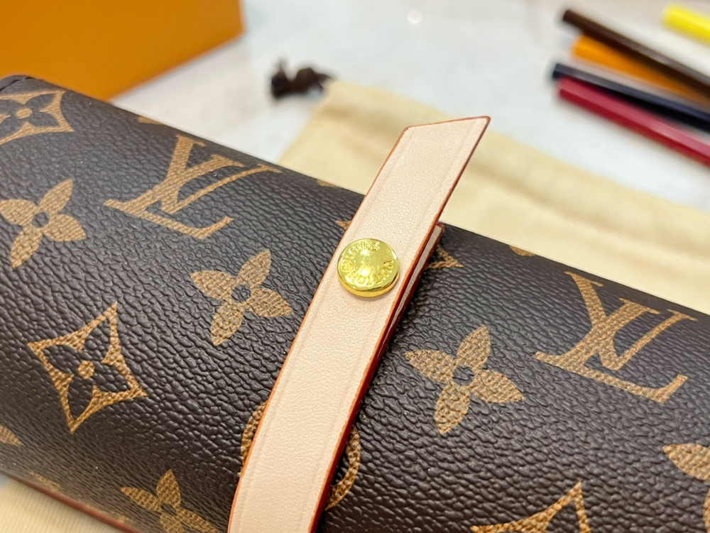 Louis Vuitton Pencil Case Role