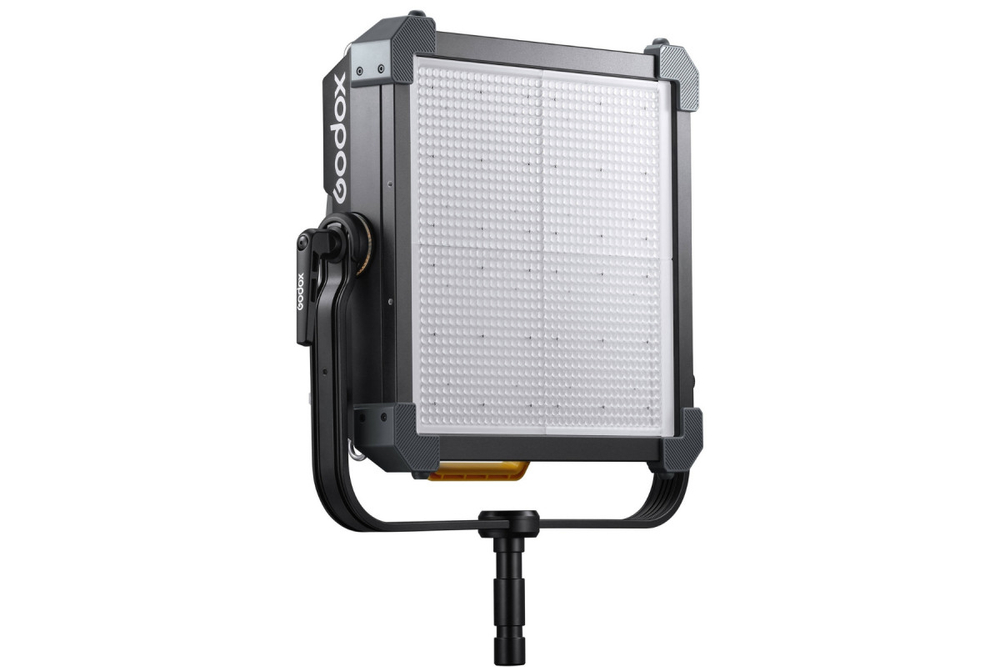 Осветитель светодиодный Godox Knowled P600Bi Hard