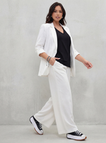 Футболка базовая черная V вырез