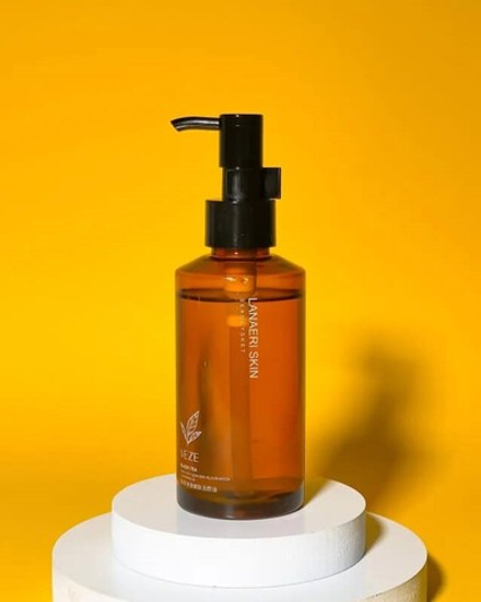 Гидрофильное масло для снятия макияжа с экстрактом чёрного чая, 150мл