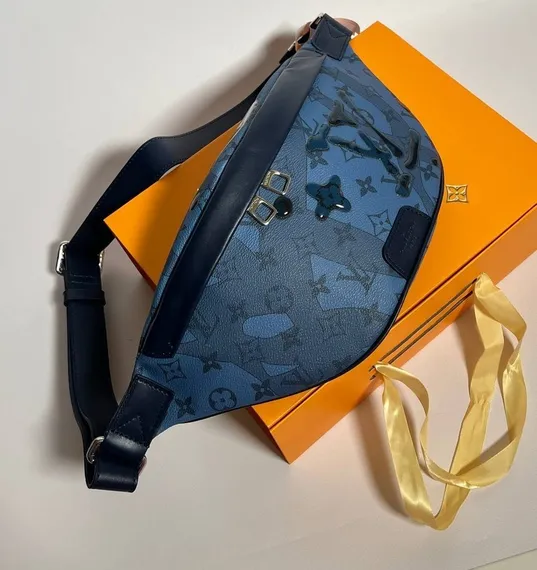 Поясная сумка Louis Vuitton Discovery PM канва Monogram Aquagarden