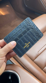 Картхолдер Louis Vuitton из кожи крокодила