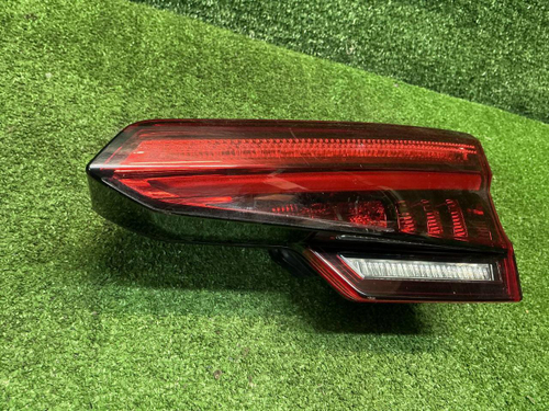 Фонарь правый внутренний Audi A4 B9 (2015-2020)