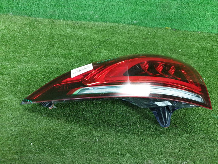 Фонарь левый внешний Mercedes GLE V167 (2018-2024)