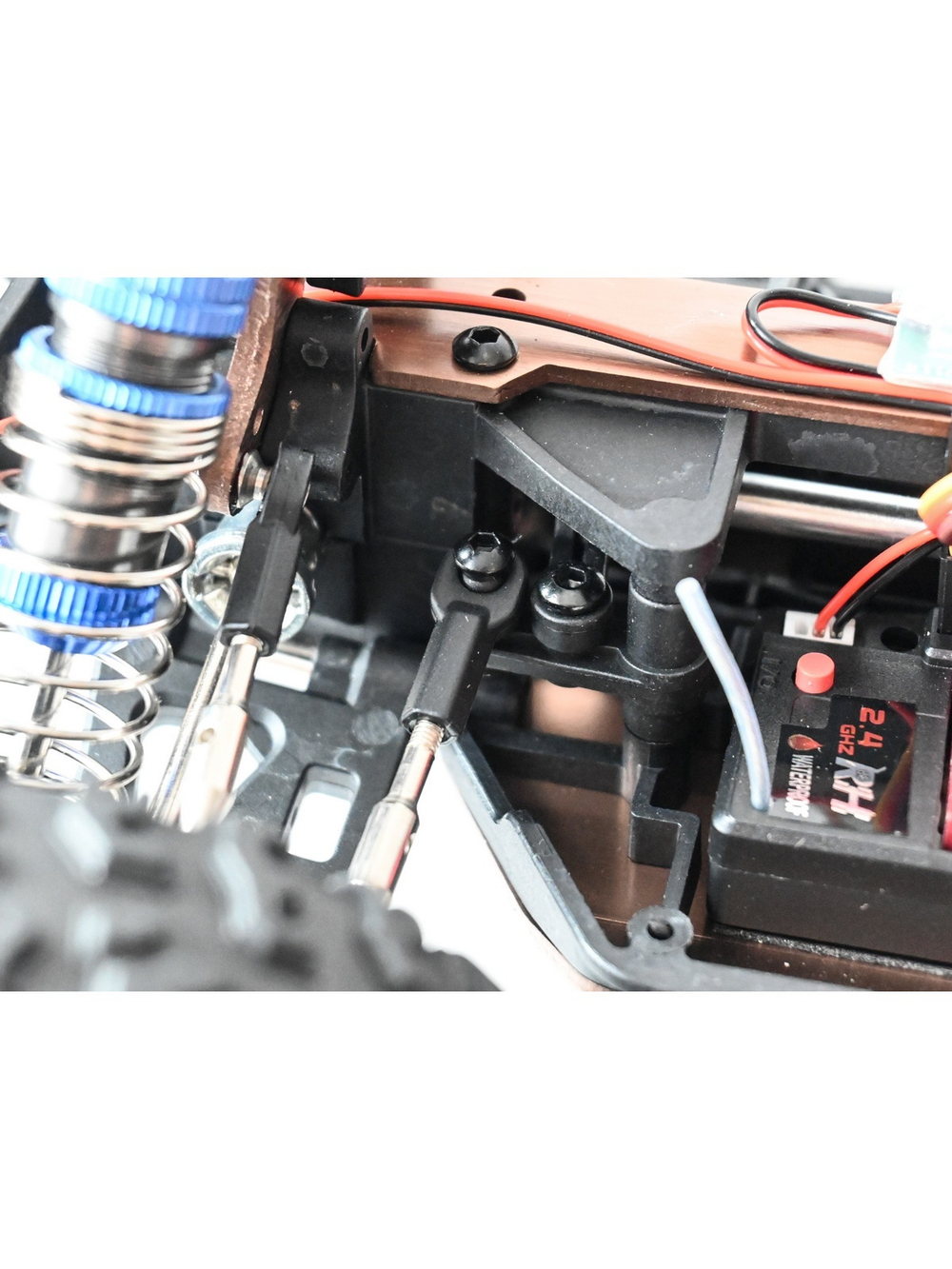 Радиоуправляемый монстр Remo Hobby (зеленый) 4WD 2.4G 1/14 RTR