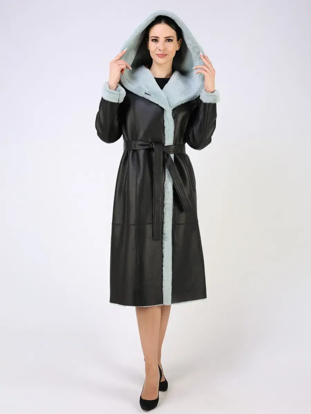 Дубленка зимняя натуральная с капюшоном