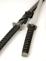 Набор самурайских мечей (катана и вакизаси) на подставке, ножны бордово-черный мрамор, цуба серебро