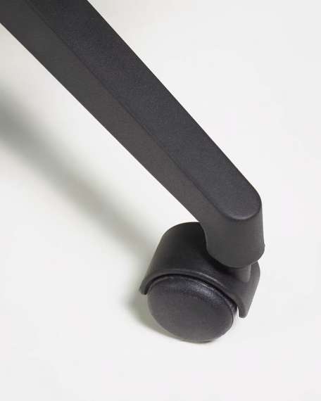 Офисное кресло Melva черное