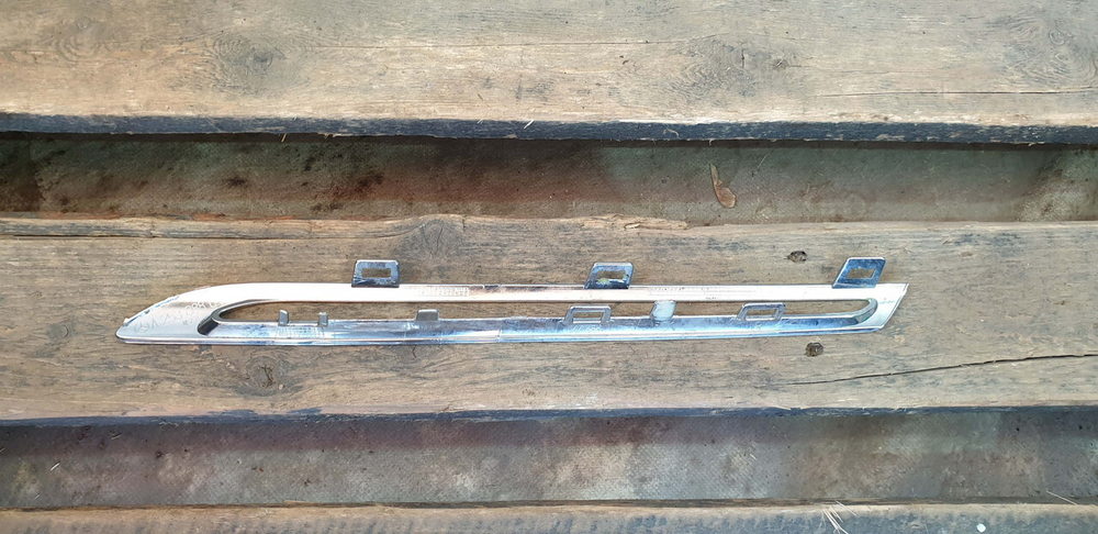 Молдинг решетки радиатора Mercedes GLC (X253) 15-19 Б/У Оригинал A2538880485