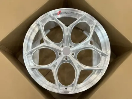 КОВАНЫЕ ДИСКИ ДЛЯ AUDI RSQ8 АУДИ