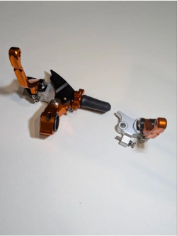 +- Рычаг тормоза и сцепления для мотоцикла (CNC алюминий)