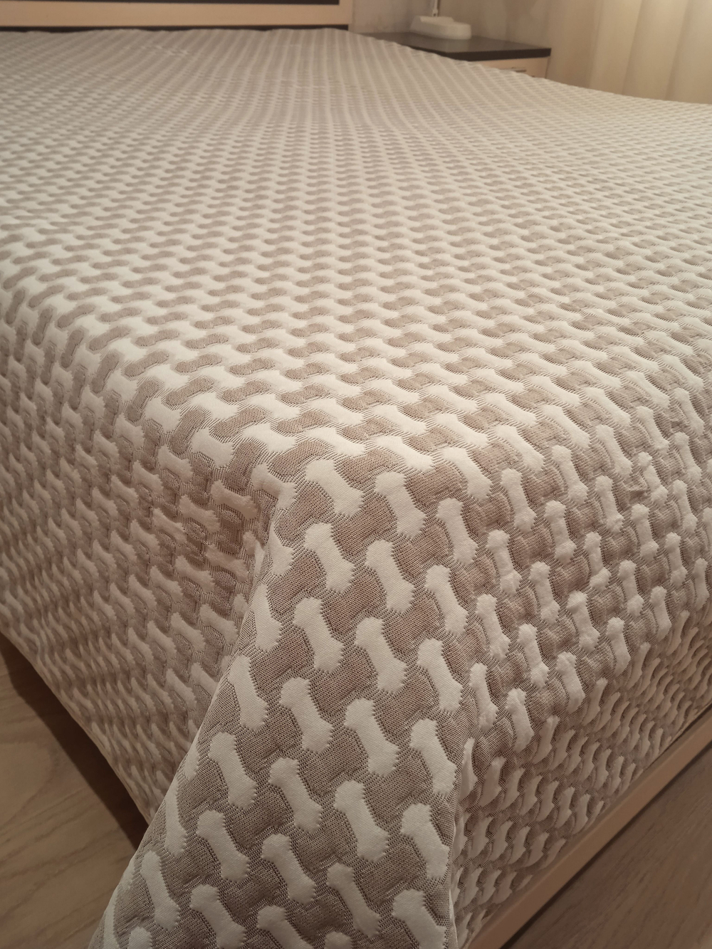 Покрывало жаккардовое двухстороннее Нежность 299-16 беж. 2.0 (180х200)