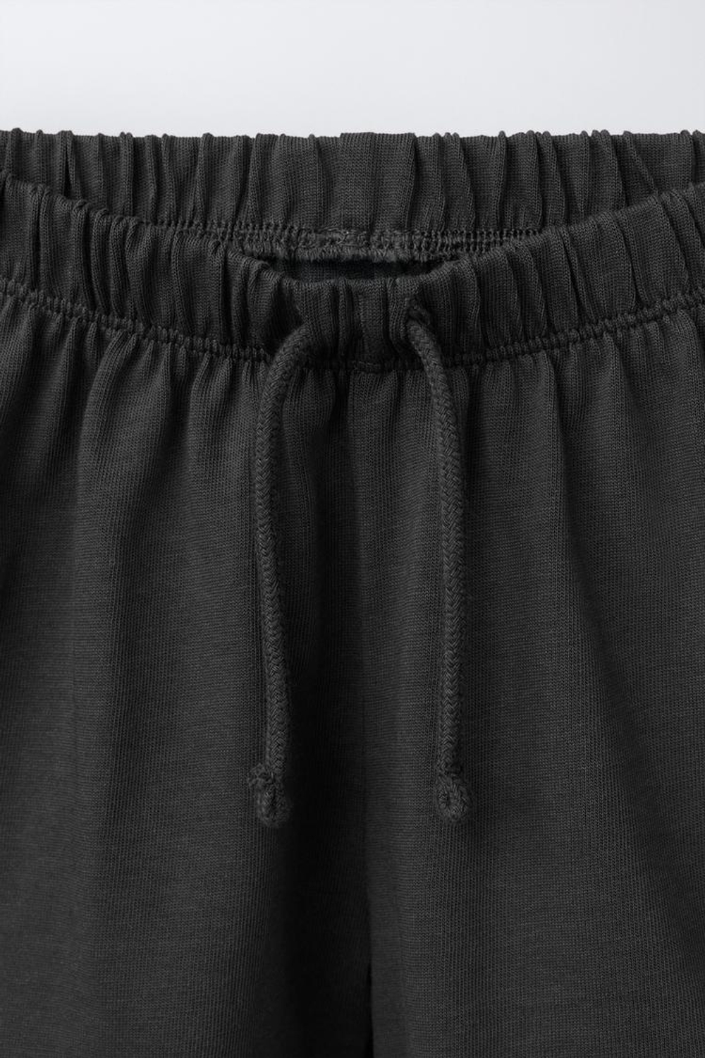 ZARA БАЗОВЫЕ ШОРТЫ, АНТРАЦИТОВО-СЕРЫЙ