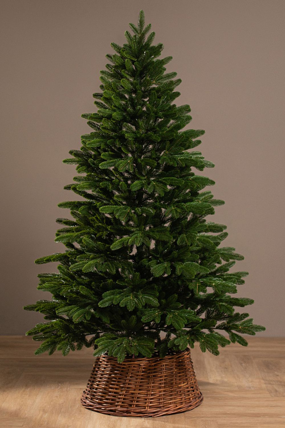 Ель искусственная Марьинская 1,7 м подставка пластик 100% Литые веточки Елушка/МаксКристмас