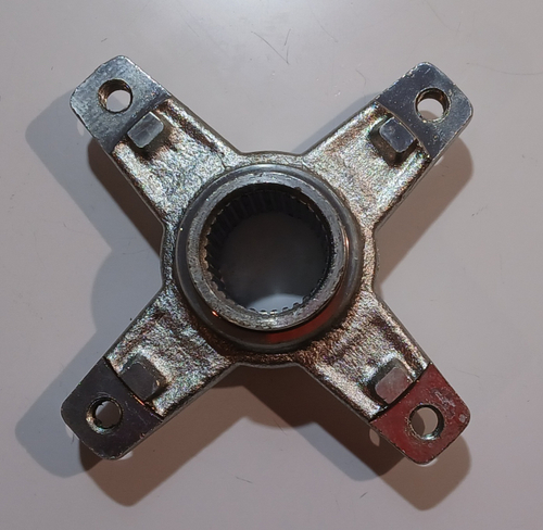 Крепление заднее ведомой звезды фланец Квадроцикл KAYO AU200