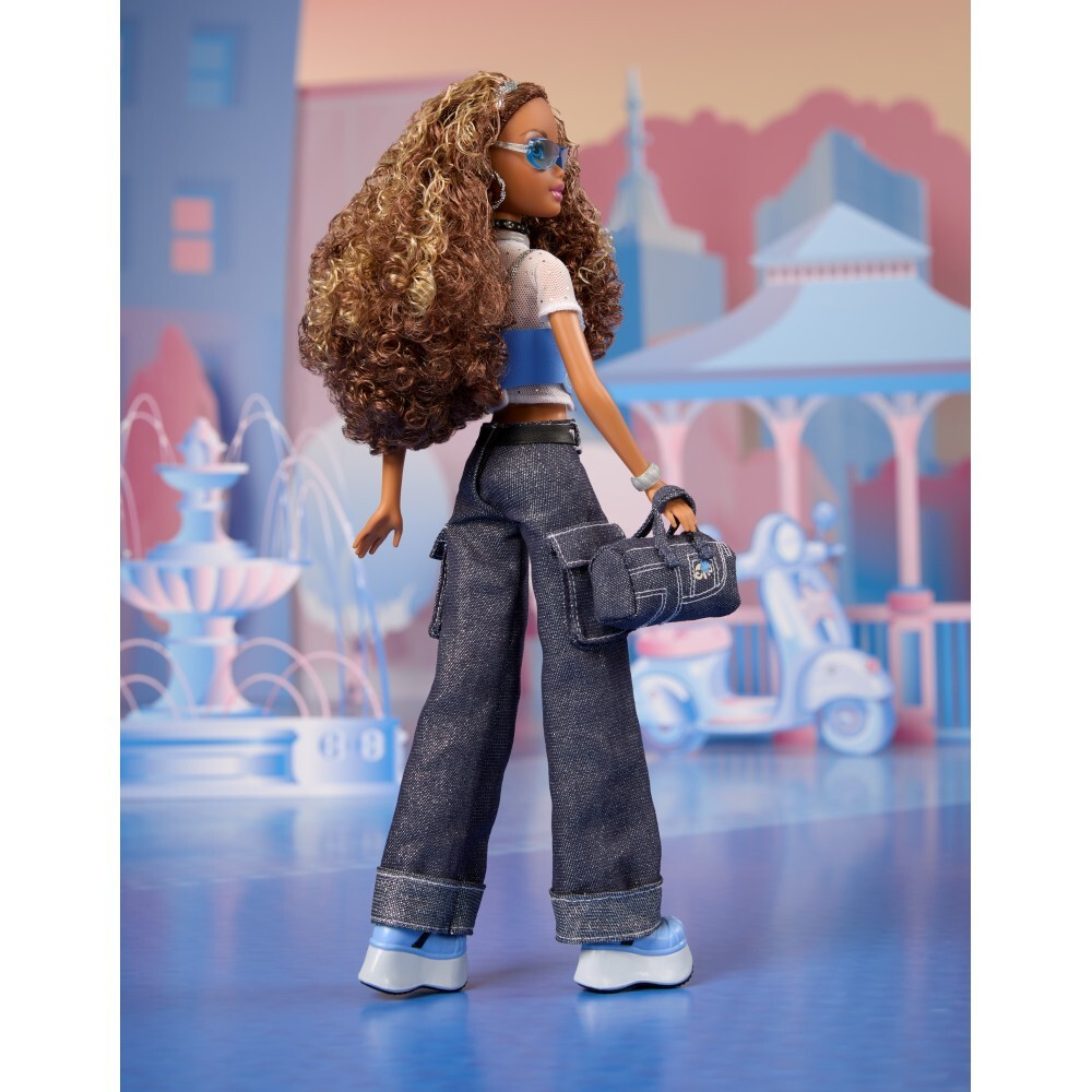 Коллекционная кукла Barbie Signature - Madison My Scene HYC18