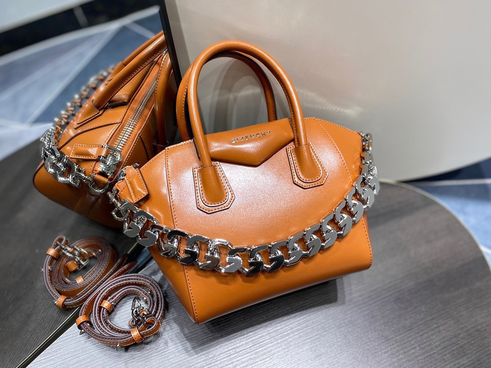 Givenchy Antigona Mini 22 cm