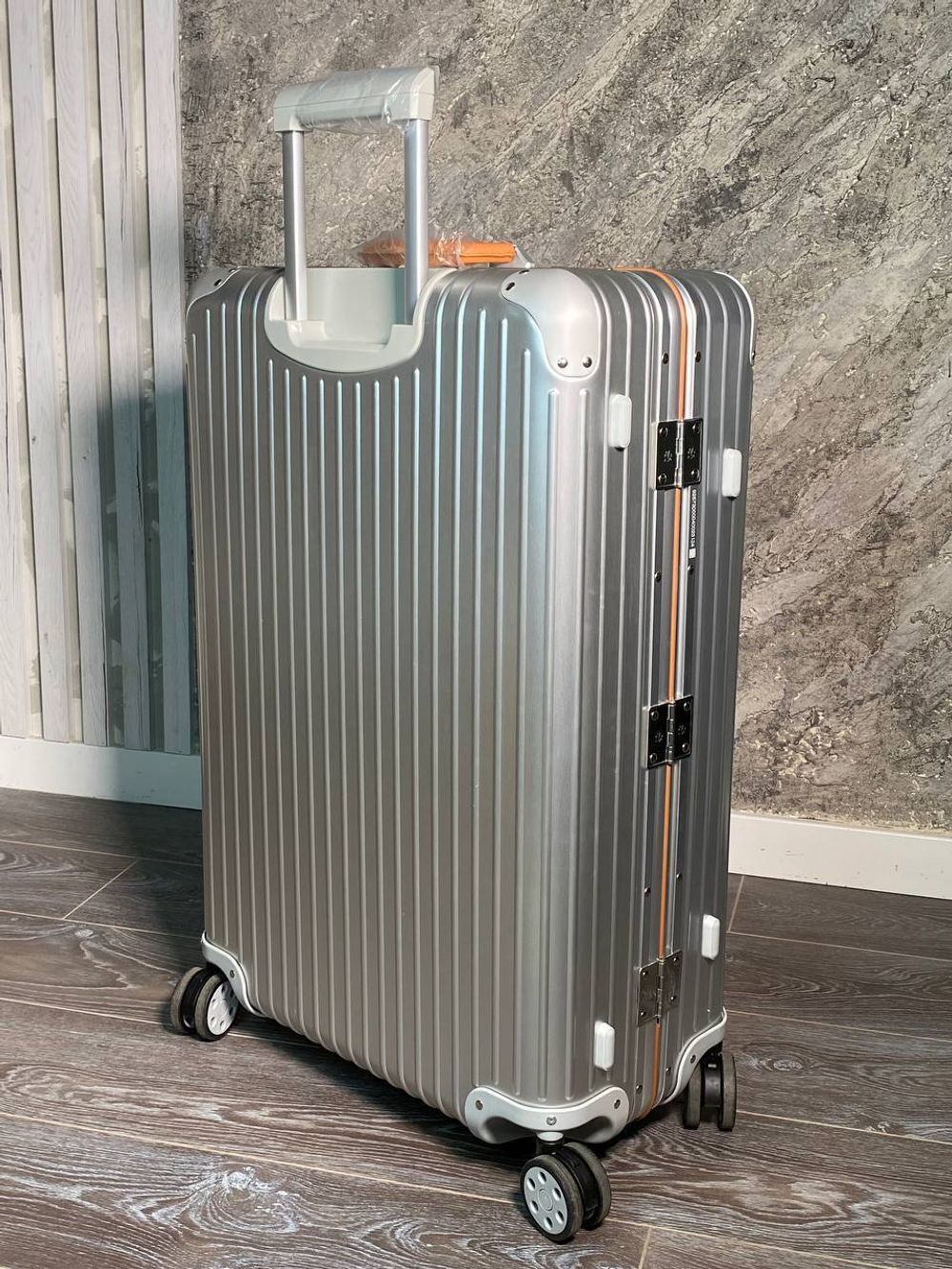 Чемодан Rimowa, арт. 477716395