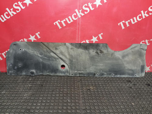 Шумоизоляция двигателя правая 2016г.