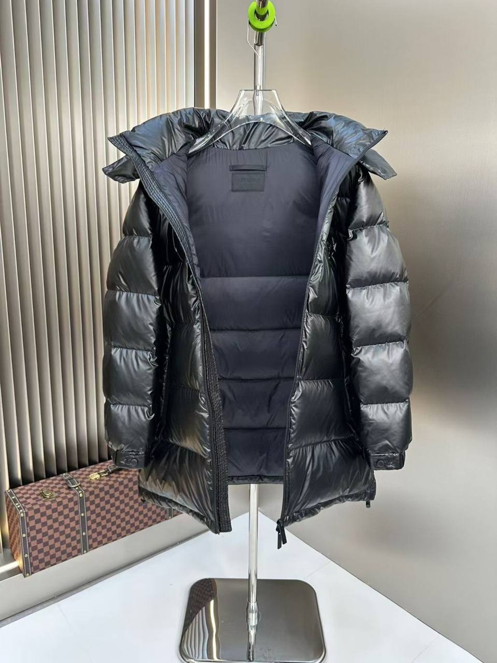 Пуховик Prada