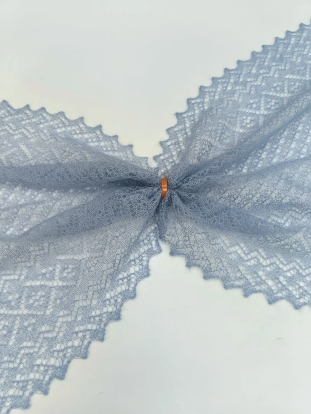 Оренбургский пуховый палантин П3-12040-04 голубой