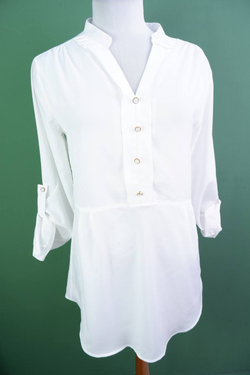 Блузка стильная, визуально на 46 размер