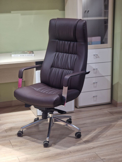 Кресло офисное 2367 685122 brown color LEATHER