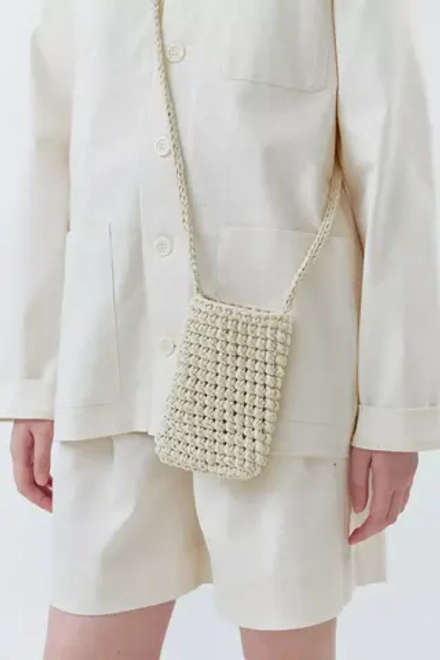 Сумка из шнура молочного цвета