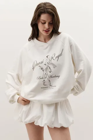 Свитшот с V-образным вырезом кремового цвета