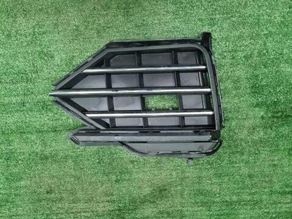 Решетка перед. бампера VW Touareg 3 (18-23) R-line