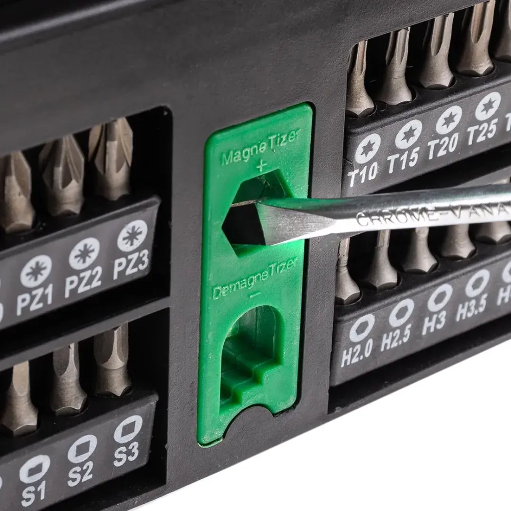 Отвертки в комплекте с битами, набор 50пр. RockFORCE RF-7050