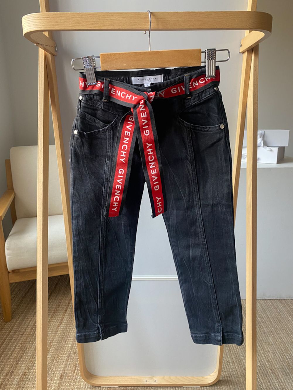 Джинсы Givenchy, 110